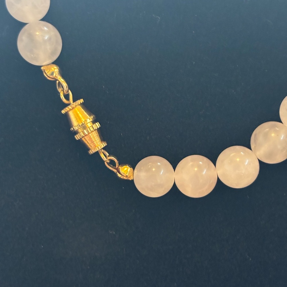 Vintage Soft Clear White Beaded Necklace - Picture 3 of 3
